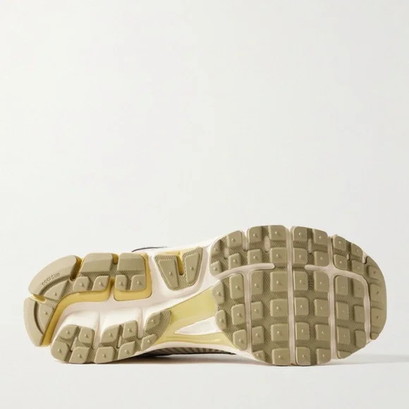 Nike Zoom Vomero 5 Sneakers Men’s White Khaki Mesh Running Shoes Retro Trainer - Picture 3 of 6